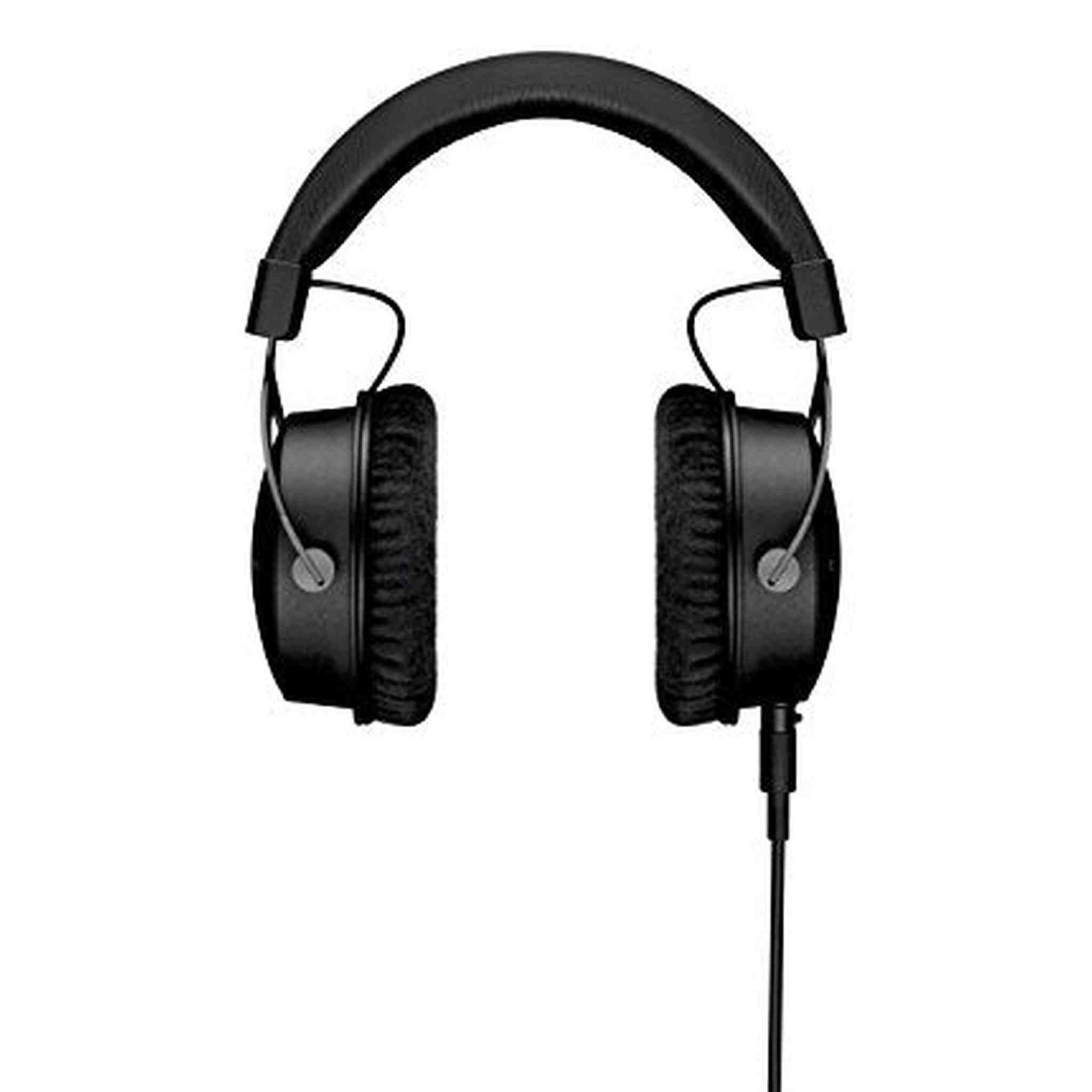 Beyerdynamic DT 1770 Pro 250 Ohm Headphones Bundle with Headphone Splitter Beyerdynamic