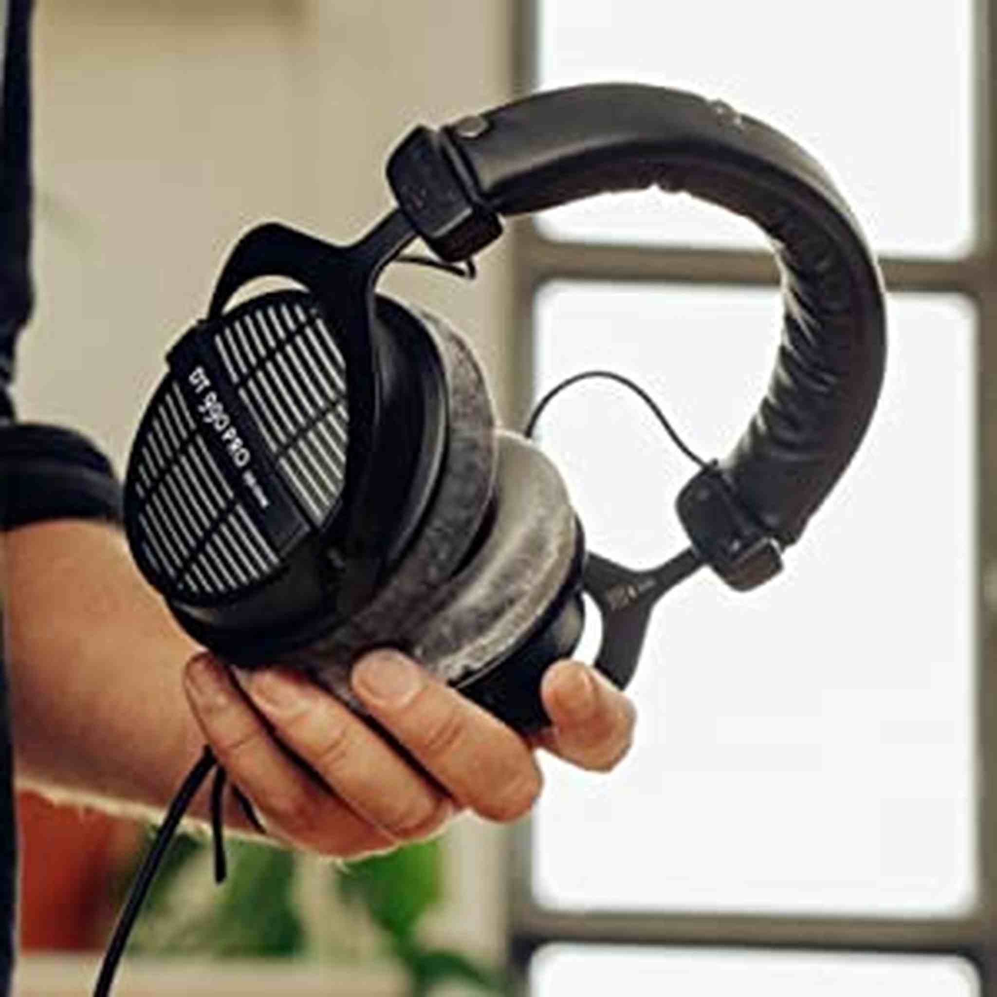 Beyerdynamic DT 990 PRO Over-Ear Studio Headphones